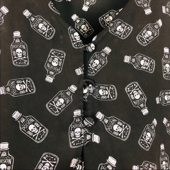 🌺 NWOT - Torrid Top - Picture 4 of 4